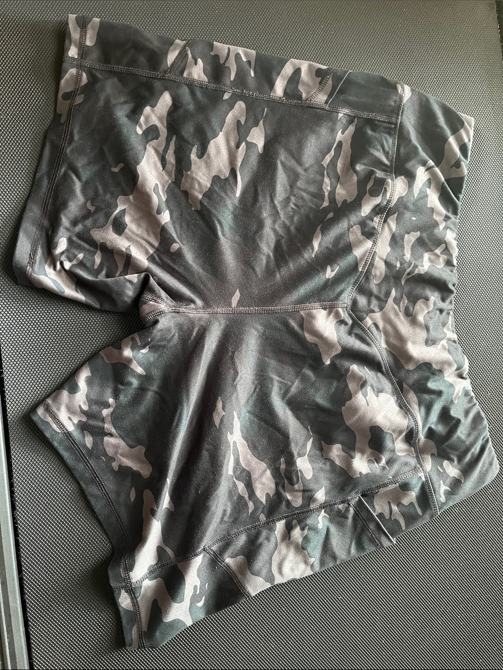 Avia Women's Camo High-Rise Athletic Shorts - Black & Gray
